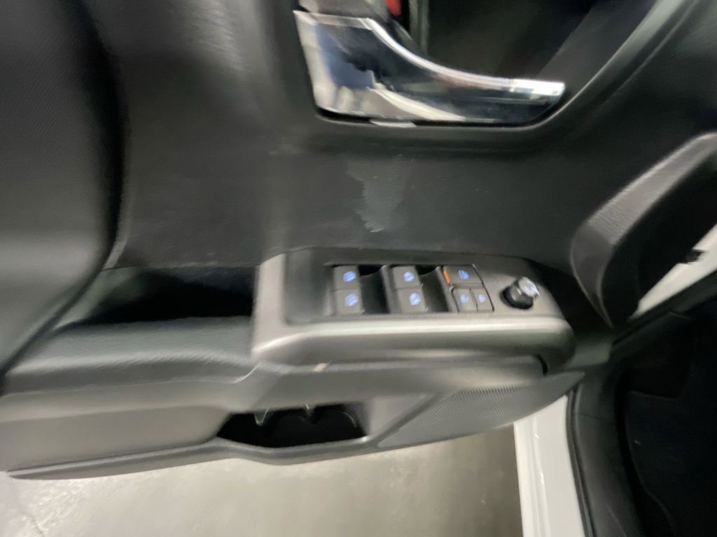 Used 2023 Toyota Tacoma TRD Off-Road image 21