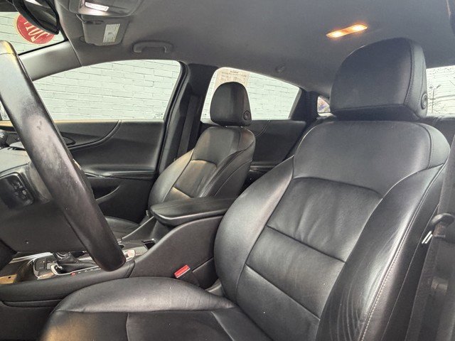 Used 2017 Chevrolet Malibu Hybrid w/ Leather Package image 11