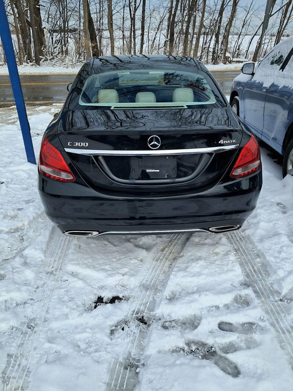 Used 2016 Mercedes-Benz C 300 C 300 4MATIC AWD 4dr Sedan image 4