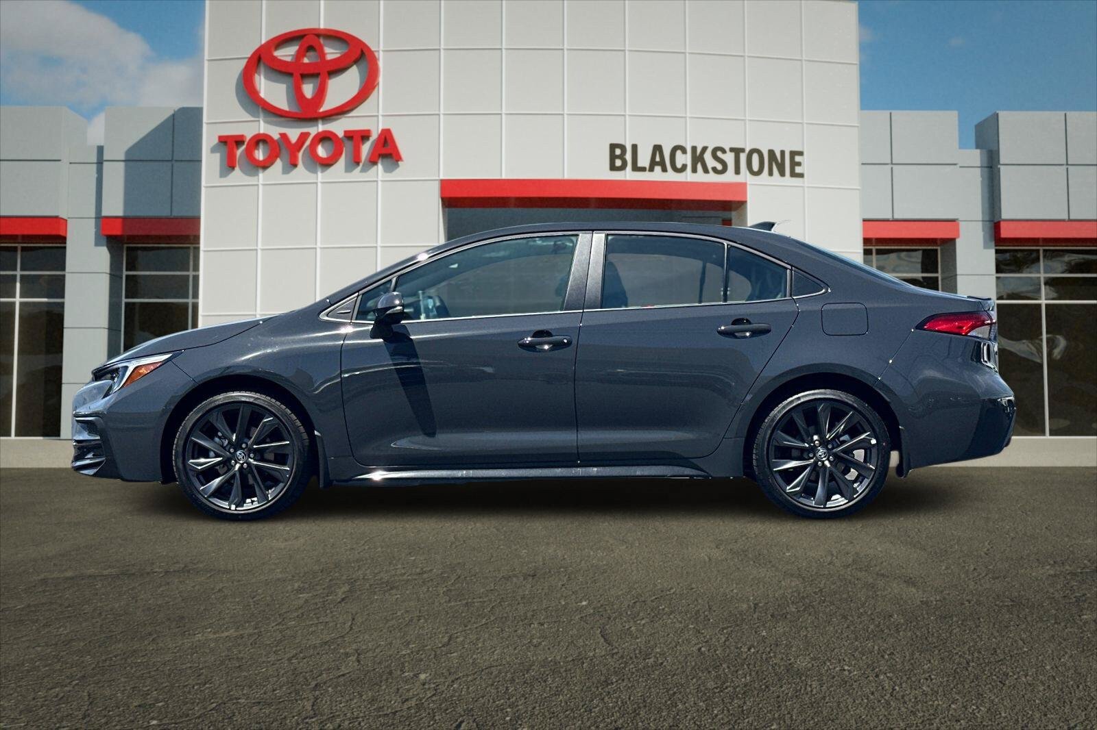 Certified 2026 Toyota Corolla SE w/ SE Package FWD image 6