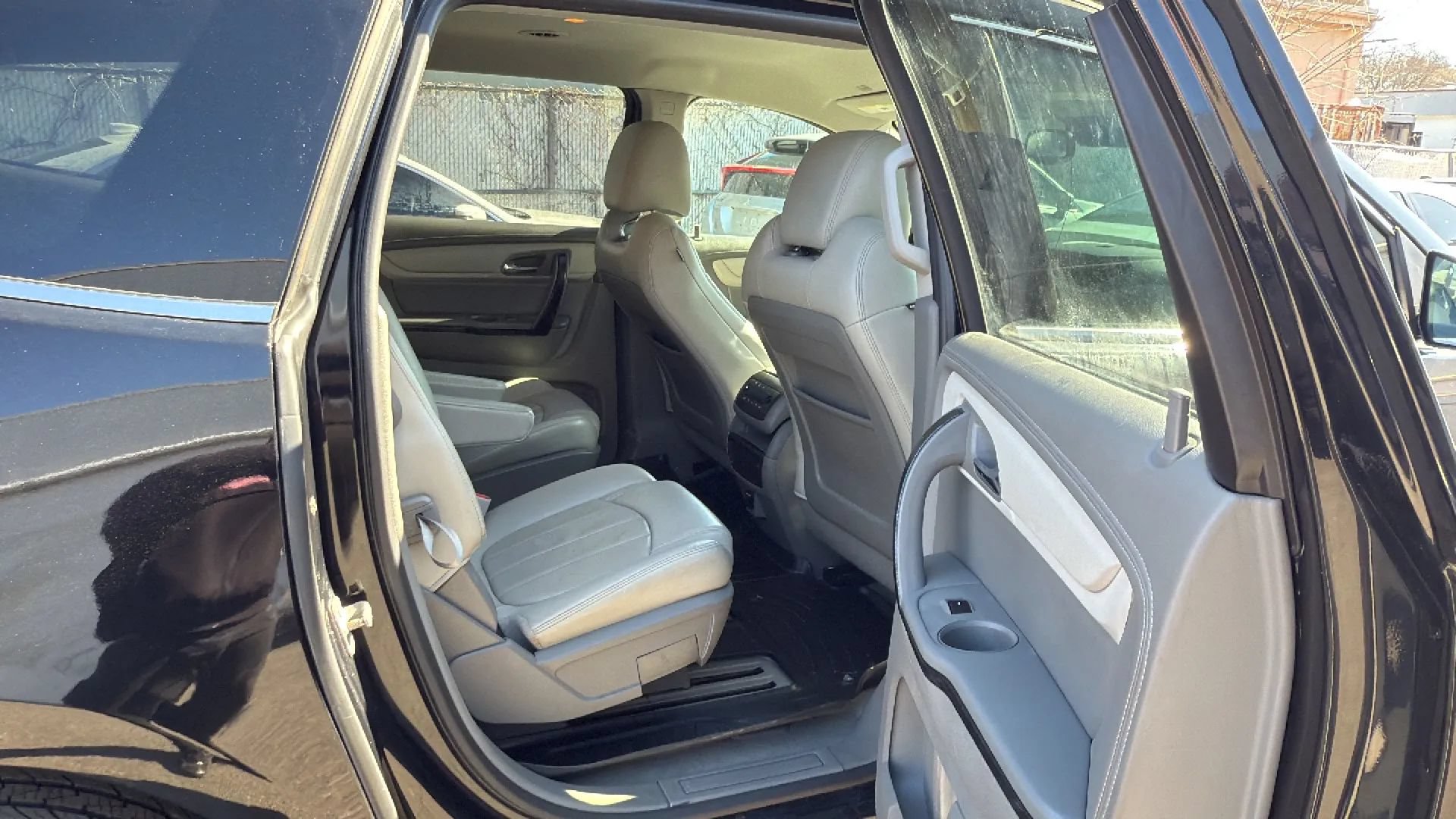Used 2016 Chevrolet Traverse LTZ AWD/4WD image 25