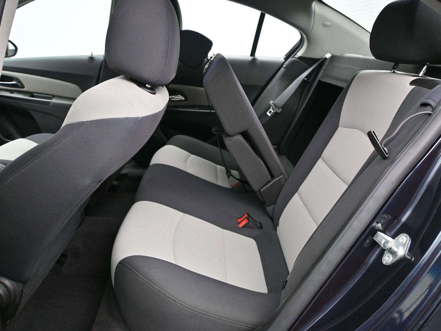 Used 2014 Chevrolet Cruze LS image 8