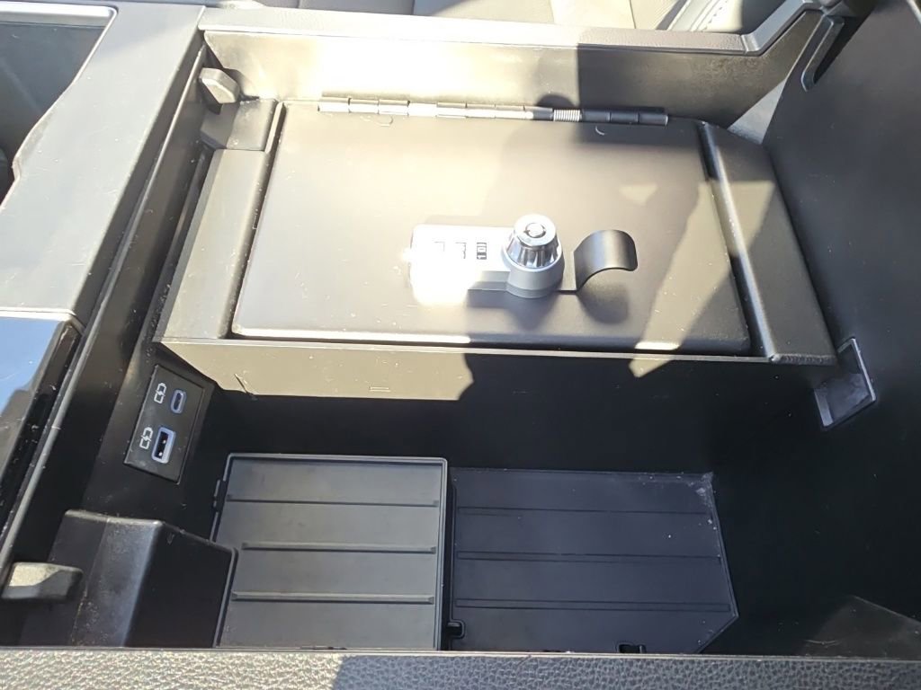 Used 2022 Toyota Tundra Limited image 36