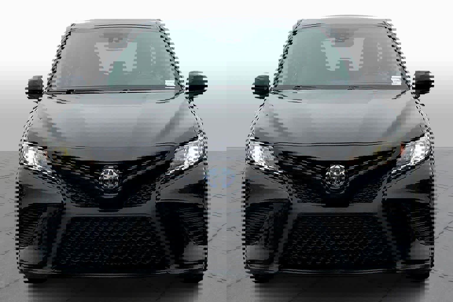 Used 2019 Toyota Camry SE image 3