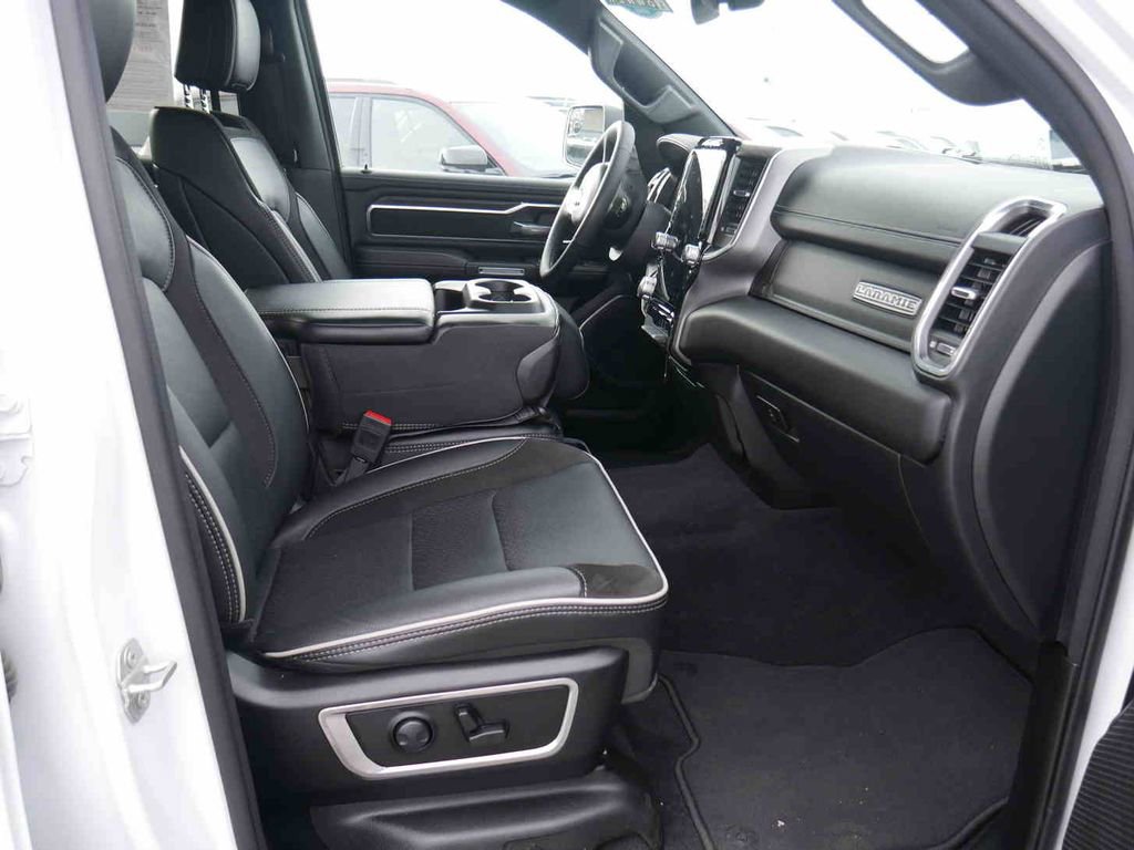 Certified 2025 RAM 1500 Laramie image 27