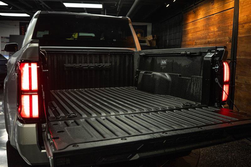 Used 2025 Toyota Tacoma SR5 RWD image 7