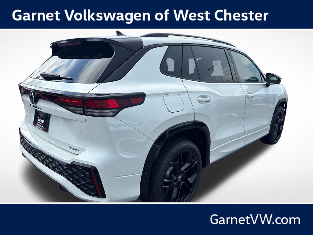 New 2026 Volkswagen Tiguan SE R-Line AWD/4WD image 5