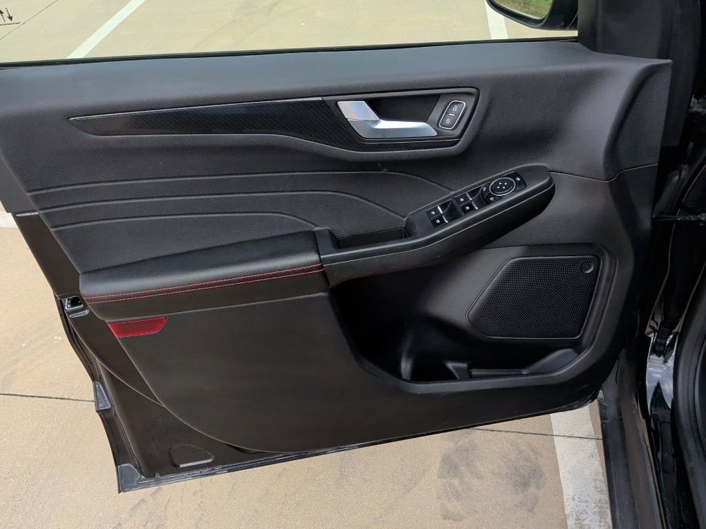 Used 2023 Ford Escape ST-Line image 10