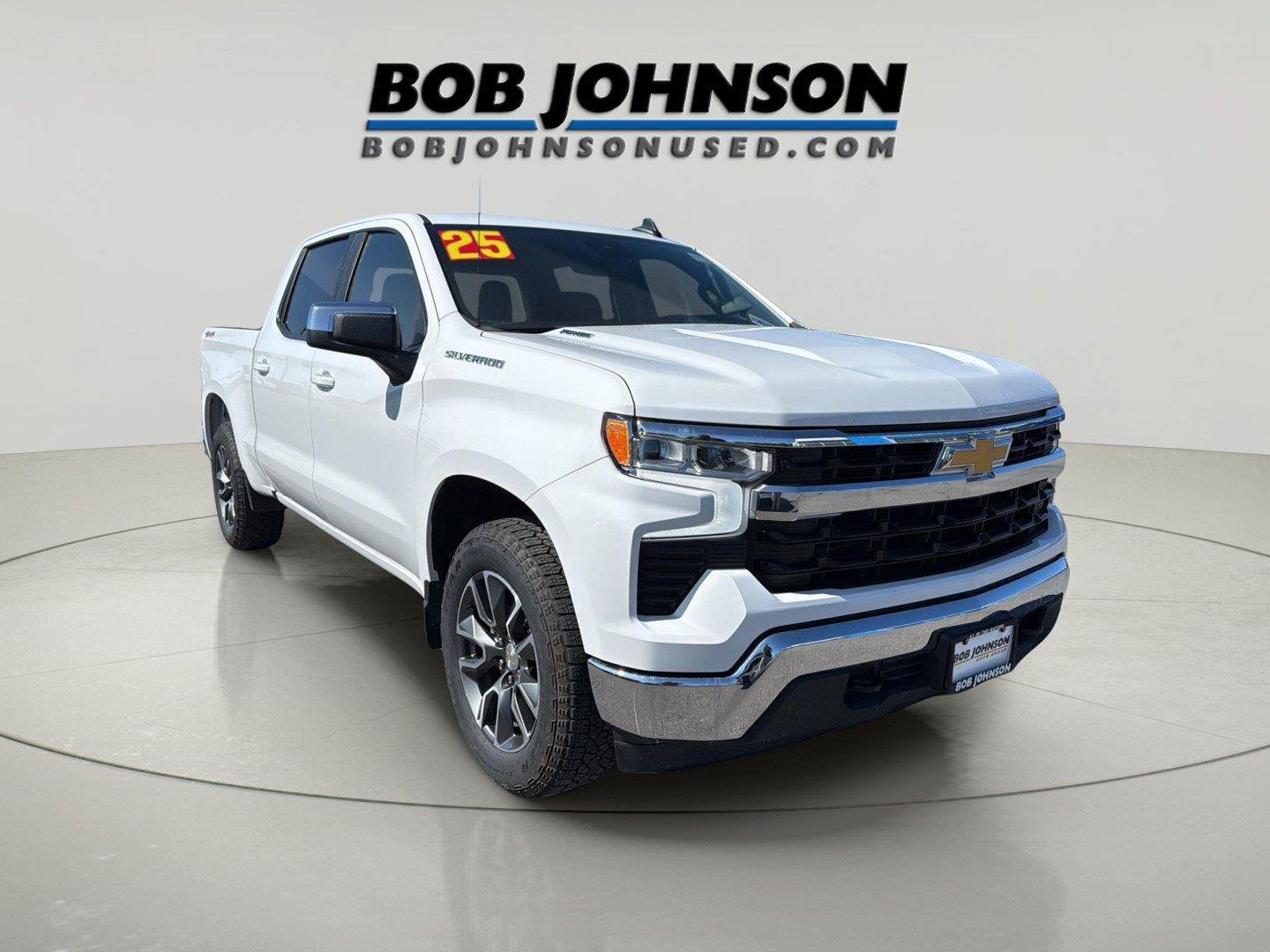 Used 2025 Chevrolet Silverado 1500 LT AWD/4WD image 1