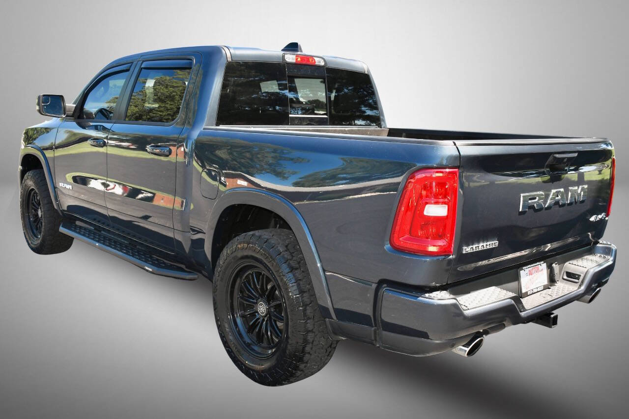 Used 2025 RAM 1500 Laramie AWD/4WD image 5