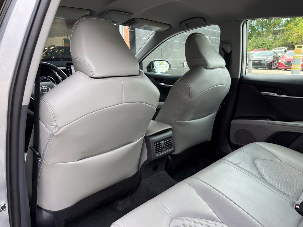 Used 2023 Toyota Camry XLE FWD image 11