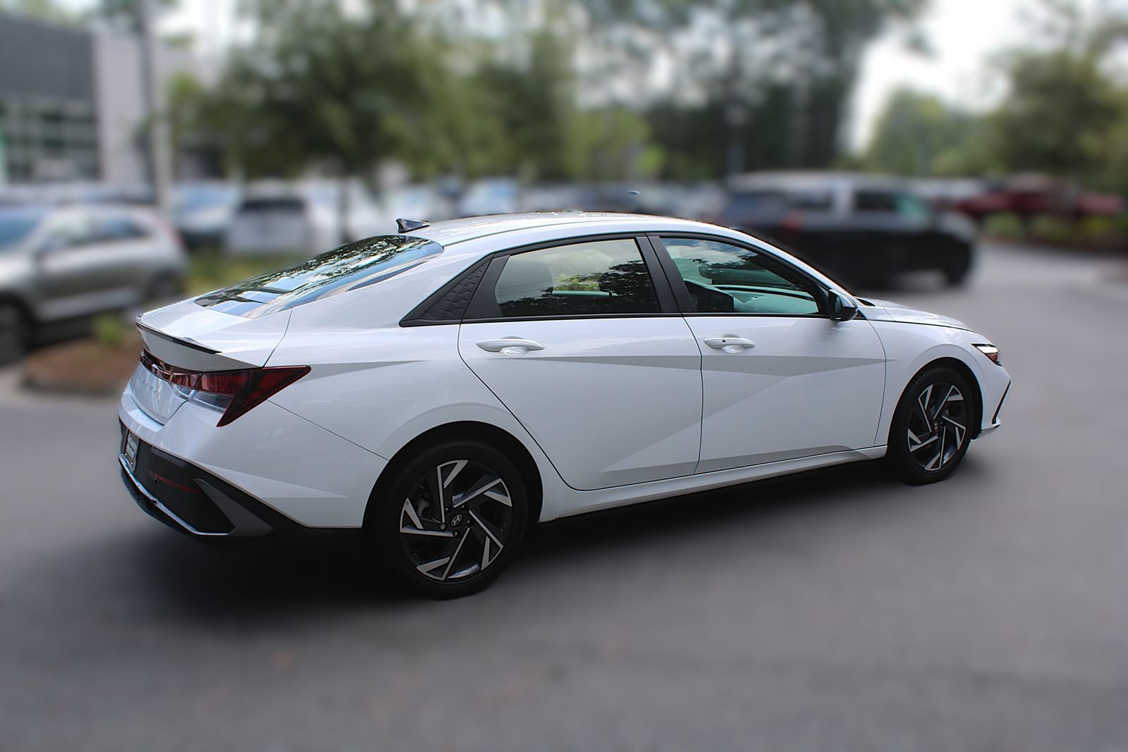 Used 2025 Hyundai Elantra Sport FWD image 12