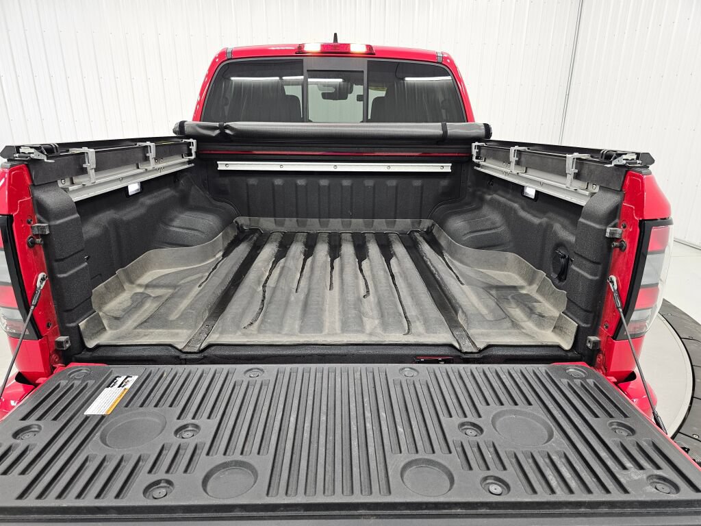 Used 2022 Nissan Frontier SV AWD/4WD image 15
