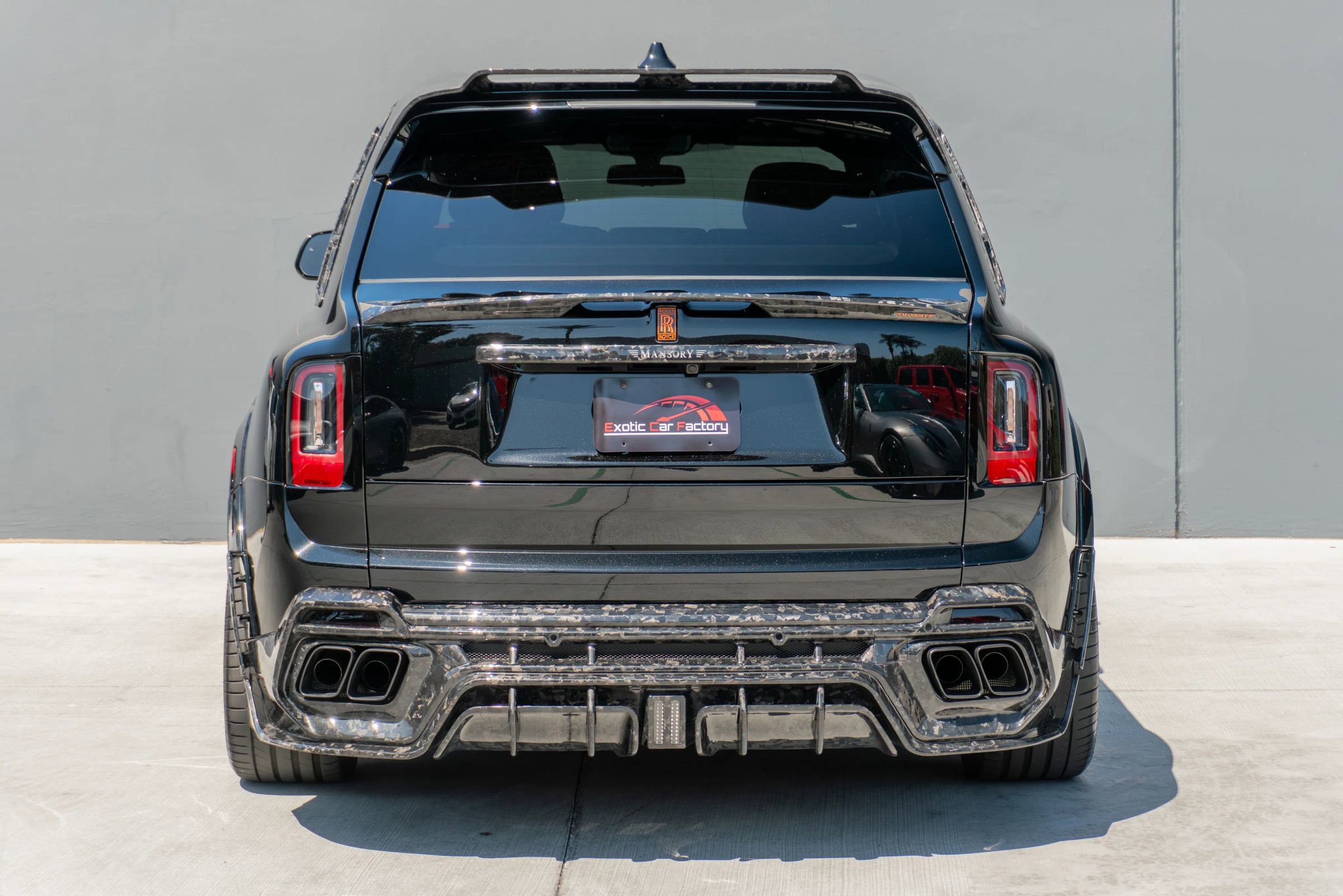 Used 2025 Rolls-Royce Cullinan AWD/4WD image 8