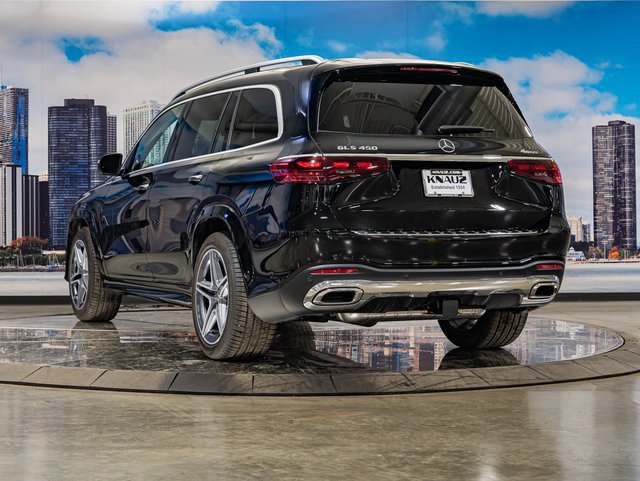 Used 2026 Mercedes-Benz GLS 450 4MATIC image 9