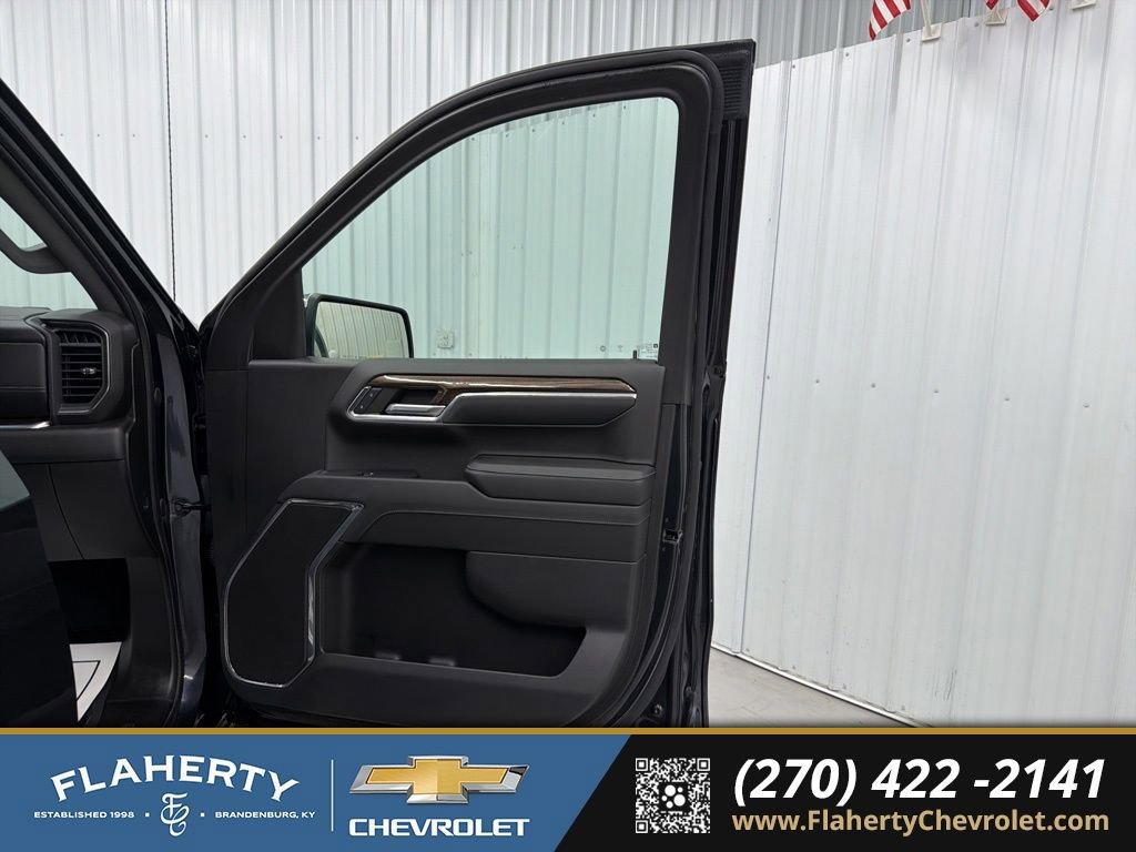 Used 2024 Chevrolet Silverado 1500 LT image 12