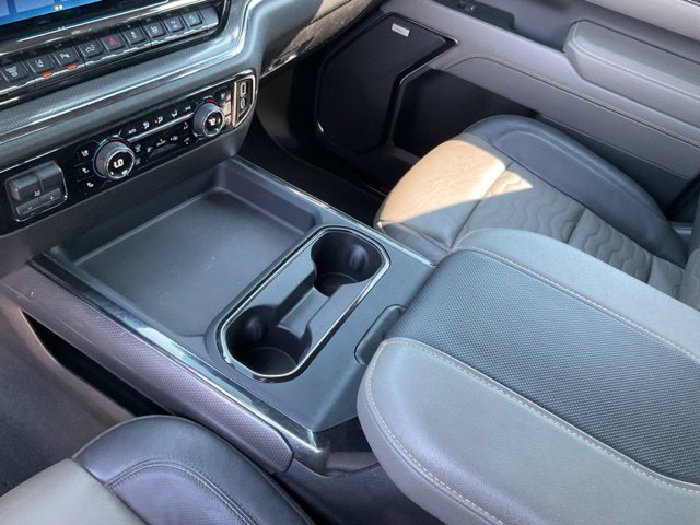 Used 2024 Chevrolet Silverado 2500 ZR2 w/ Technology Package AWD/4WD image 15