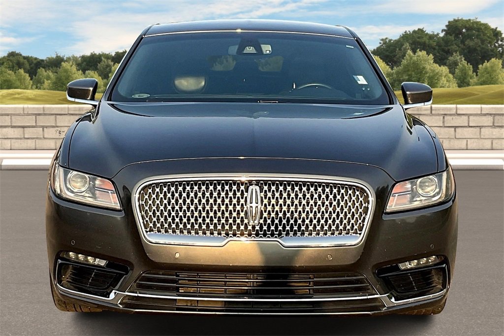 Used 2019 Lincoln Continental Premiere image 3