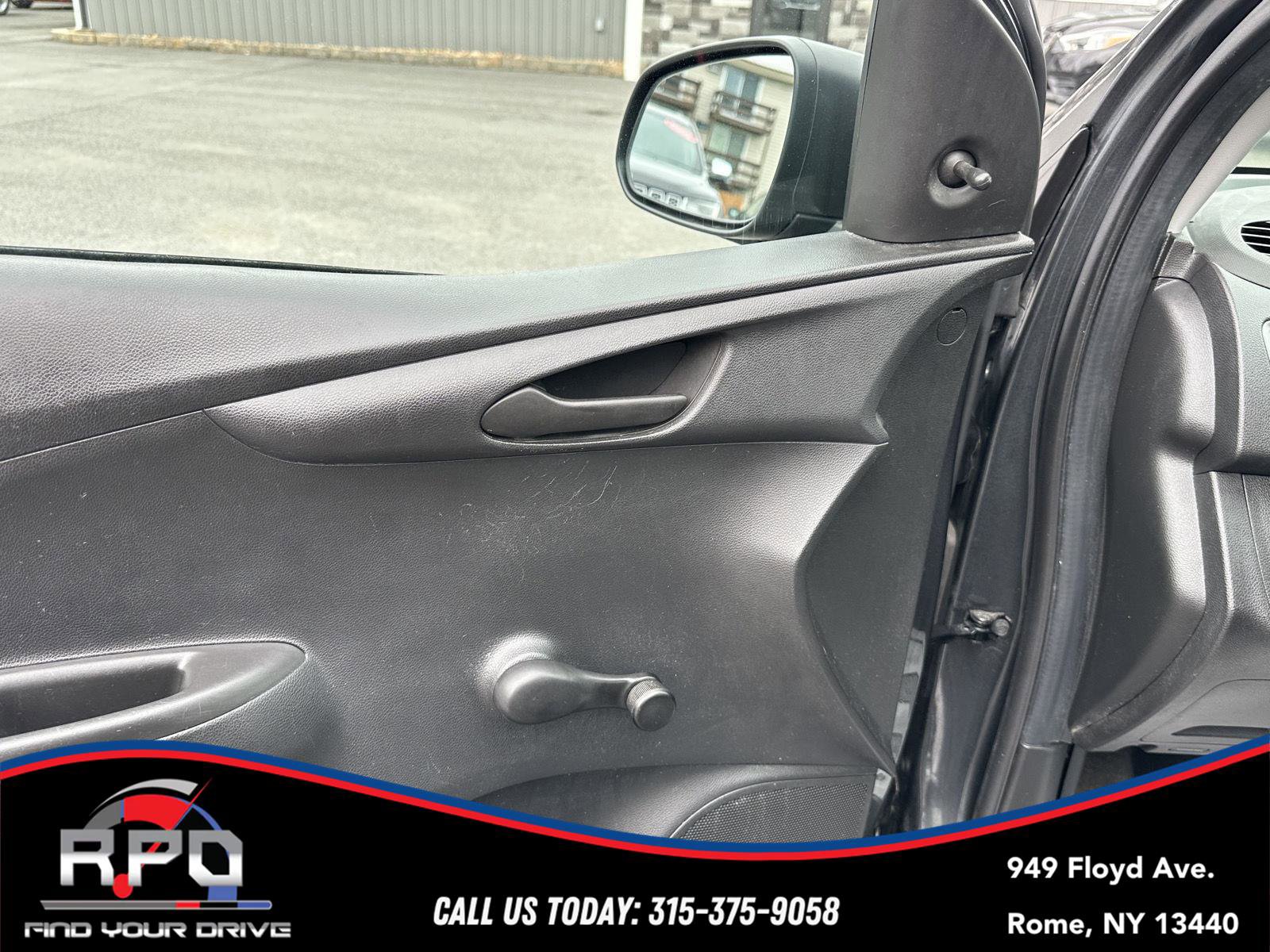 Used 2022 Chevrolet Spark LS FWD image 26