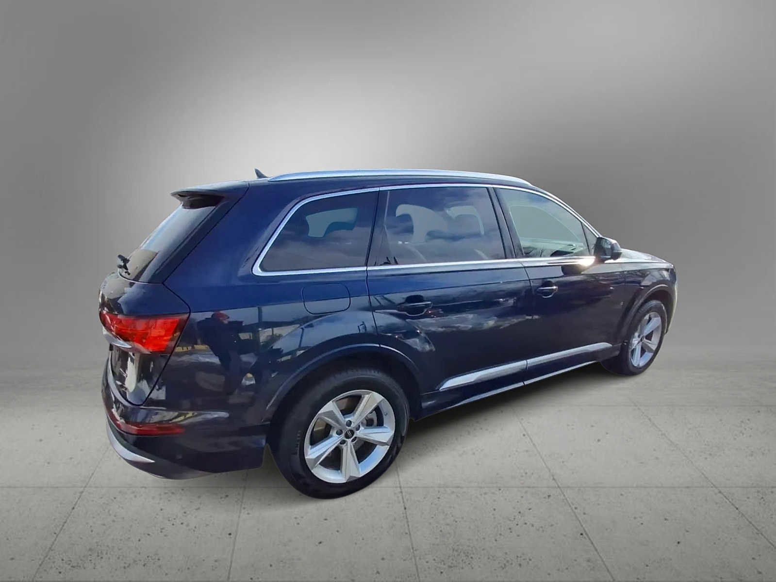 Certified 2025 Audi Q7 3.0T Premium w/ Convenience Package image 9