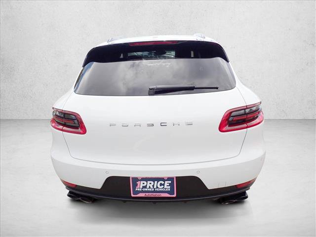 Used 2018 Porsche Macan AWD/4WD image 3