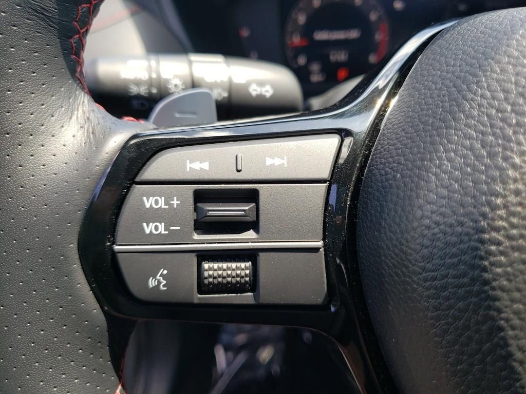 Certified 2025 Acura ADX A-Spec image 17