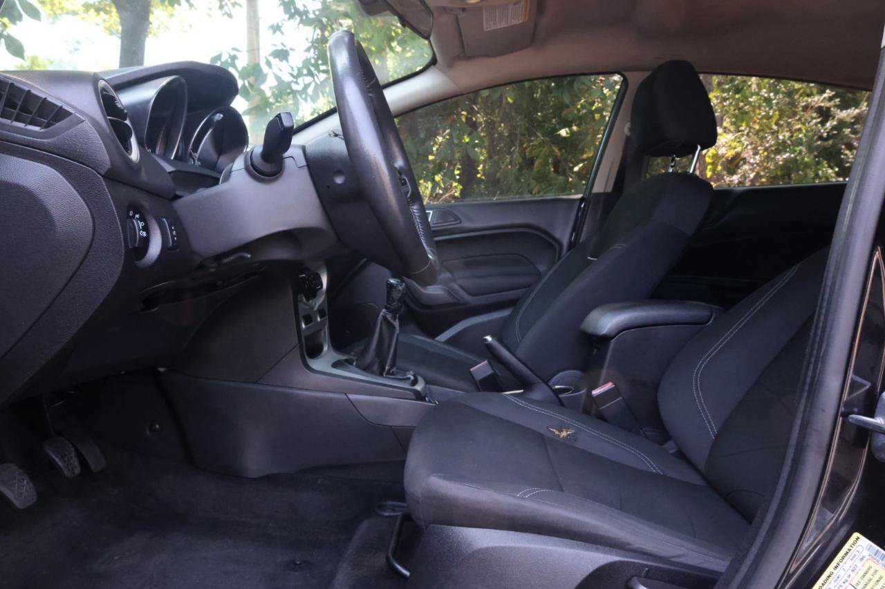 Used 2014 Ford Fiesta SE w/ Exterior Protection Package FWD image 26