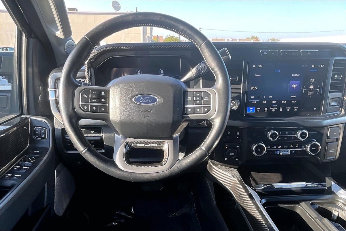 Used 2024 Ford F250 Lariat w/ Lariat Ultimate Package AWD/4WD image 5