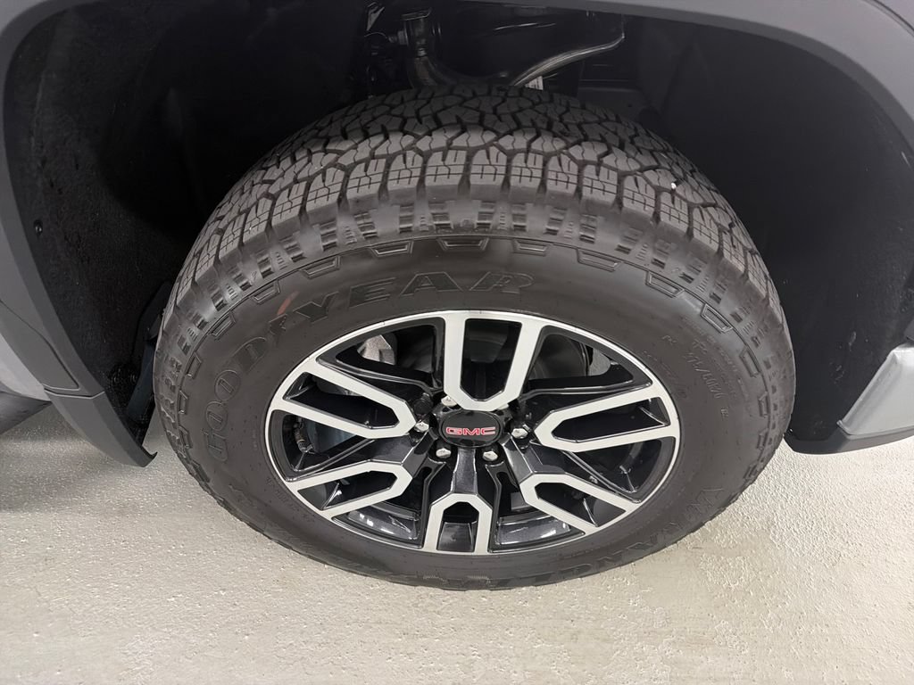 New 2026 GMC Sierra 1500 AT4 w/ AT4 Premium Package AWD/4WD image 4
