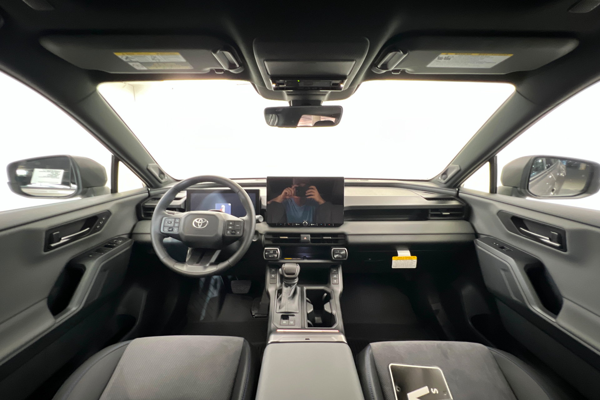 New 2026 Toyota RAV4 XSE AWD/4WD image 9