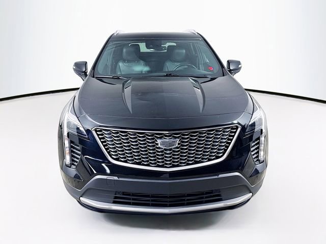 Used 2021 Cadillac XT4 Premium Luxury w/ LPO, Radiant Package FWD image 3