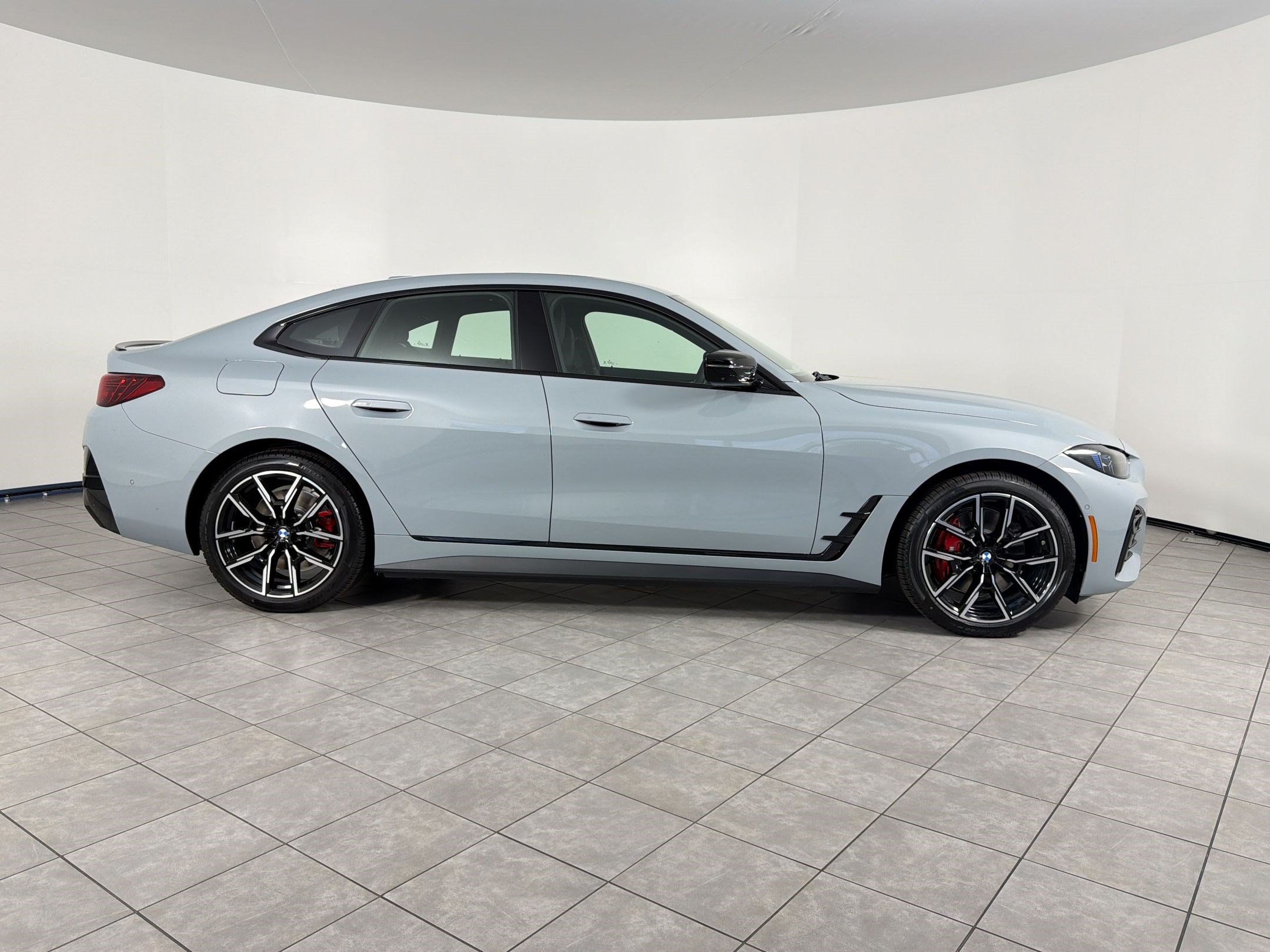 New 2026 BMW i4 eDrive40 w/ M Sport Package RWD image 7