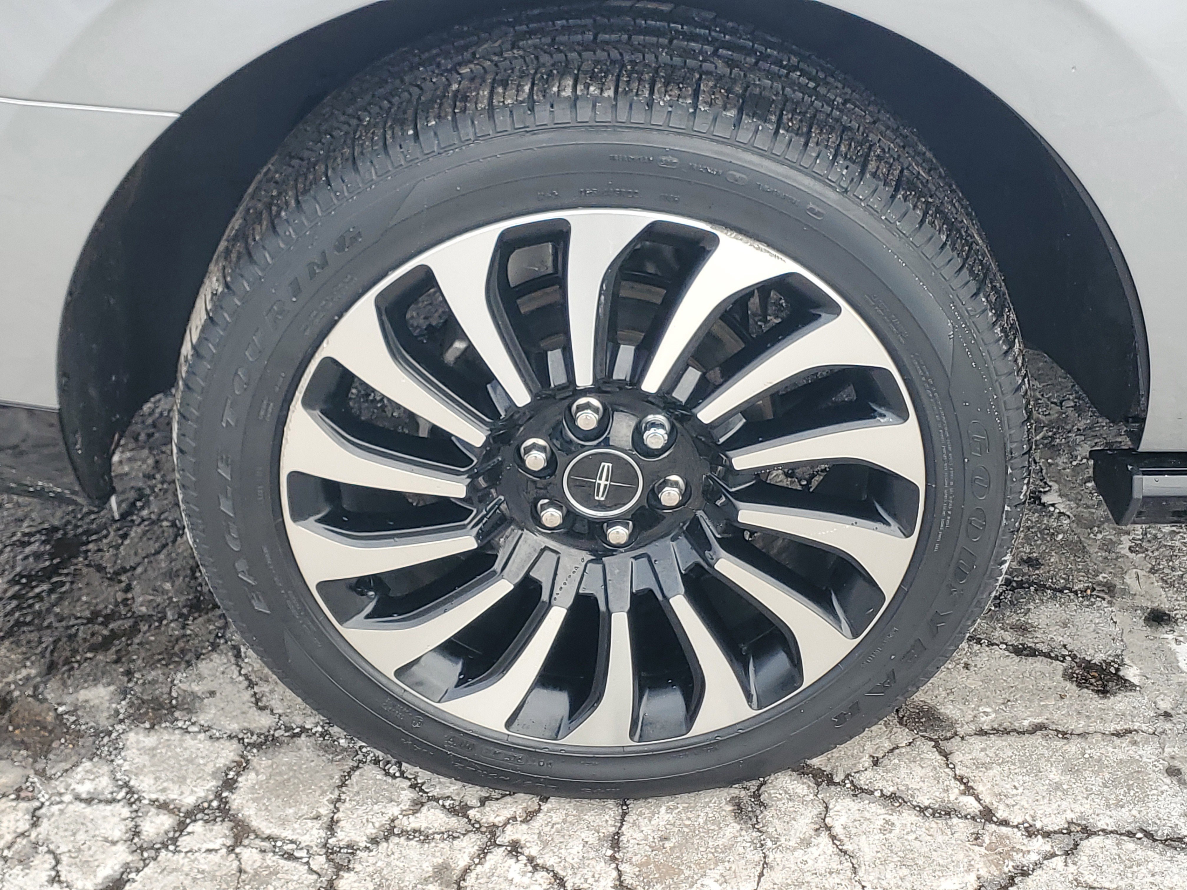 Certified 2022 Lincoln Navigator Black Label image 7