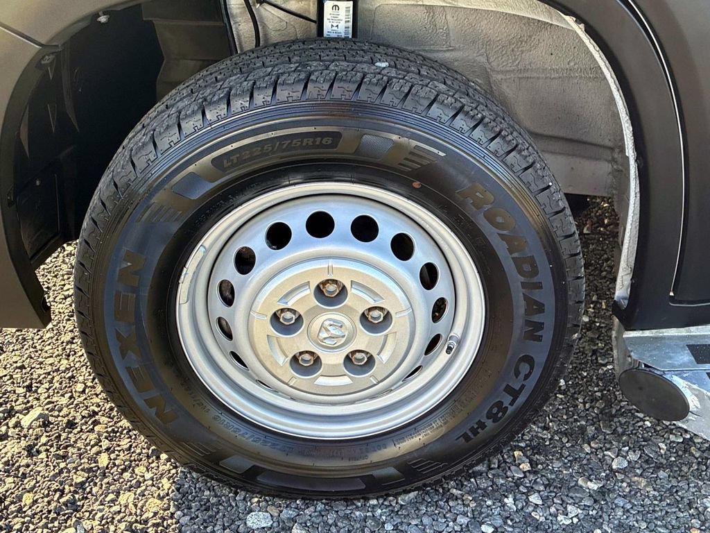Used 2025 RAM ProMaster 2500 w/ U-Haul Equipment Group FWD image 18