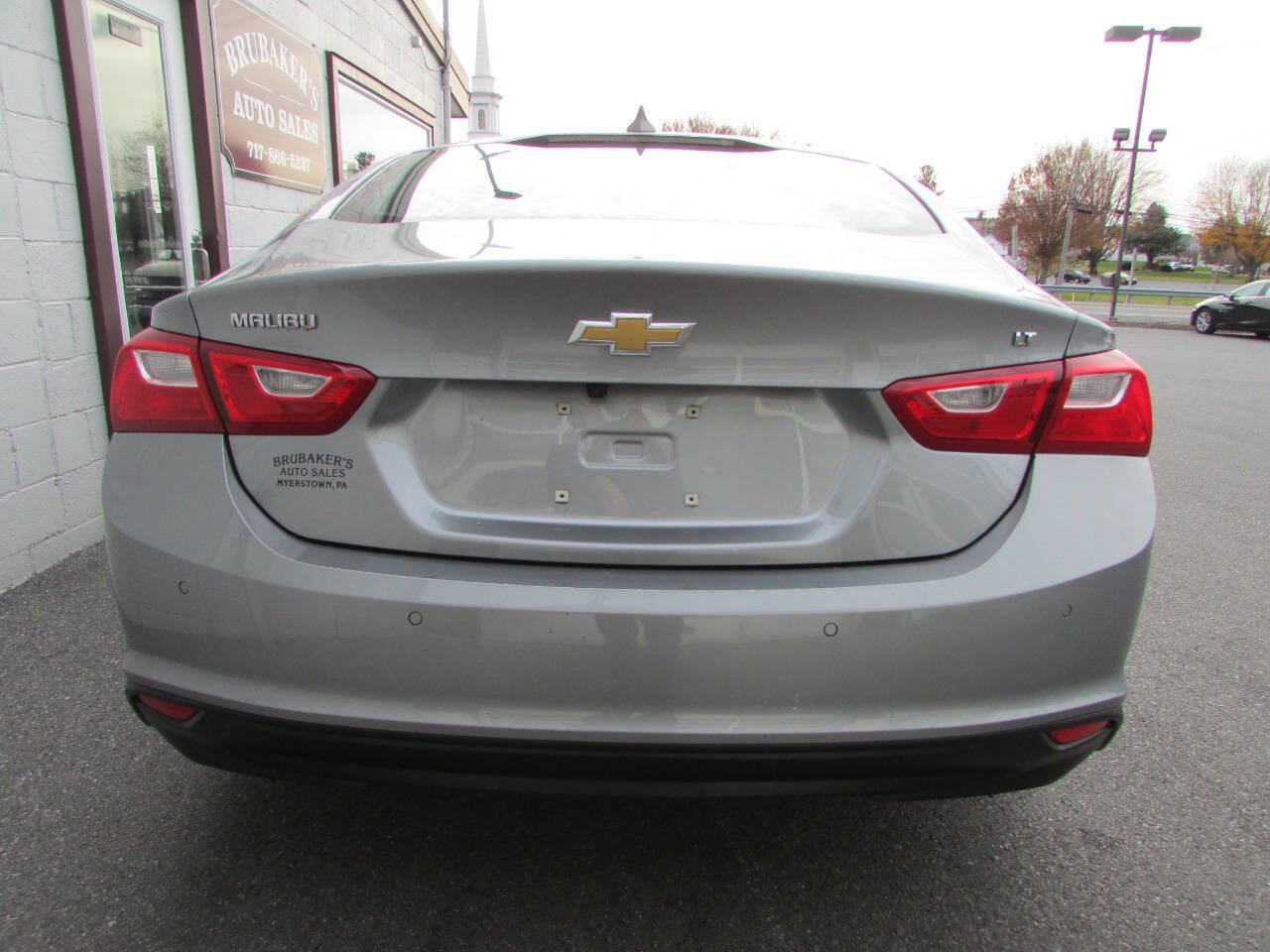 Used 2024 Chevrolet Malibu LT image 3