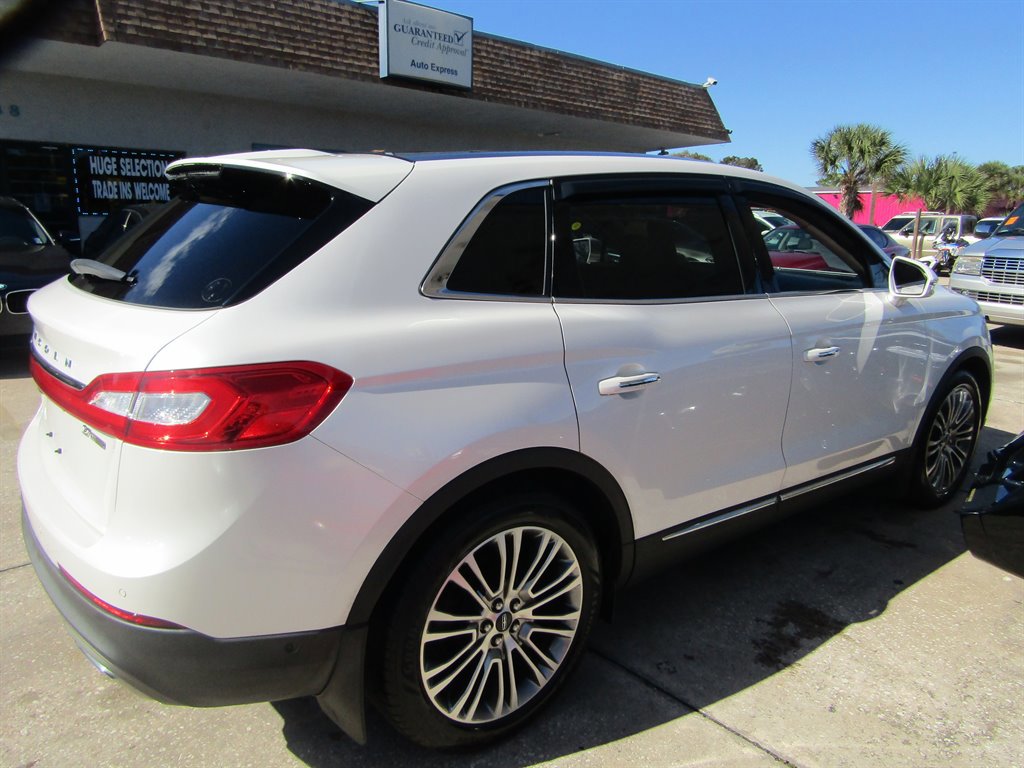 Used 2016 Lincoln MKX Reserve w/ Technology Package image 4