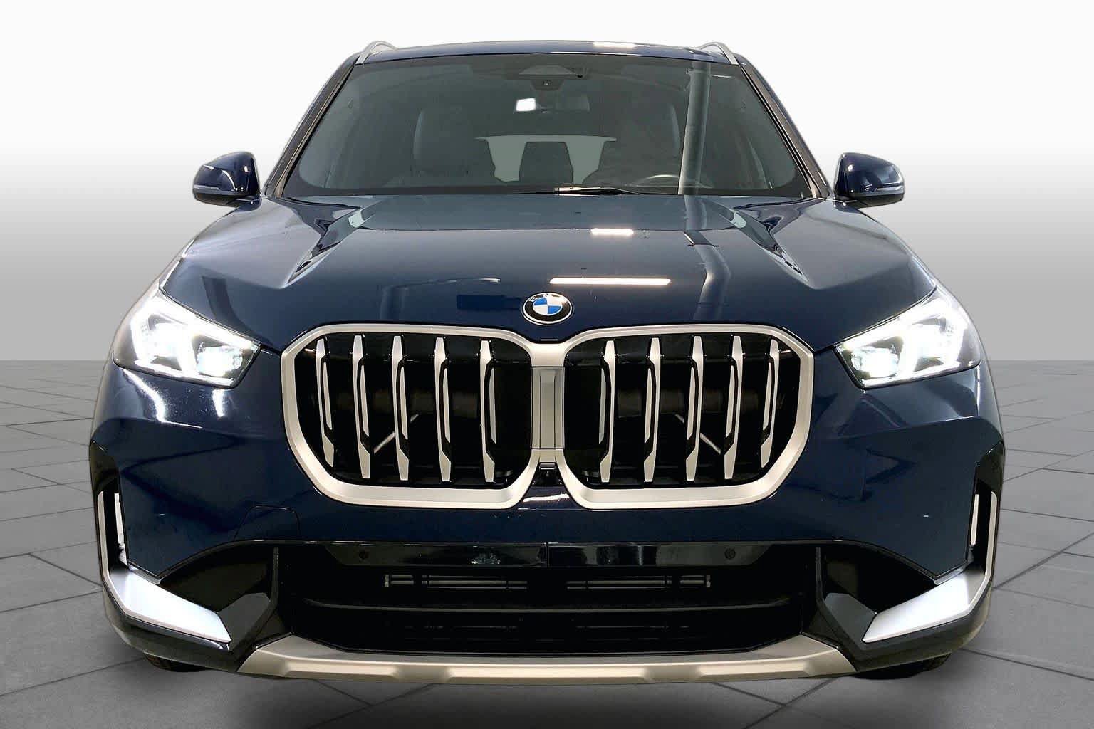 Used 2026 BMW X1 xDrive28i AWD/4WD image 3