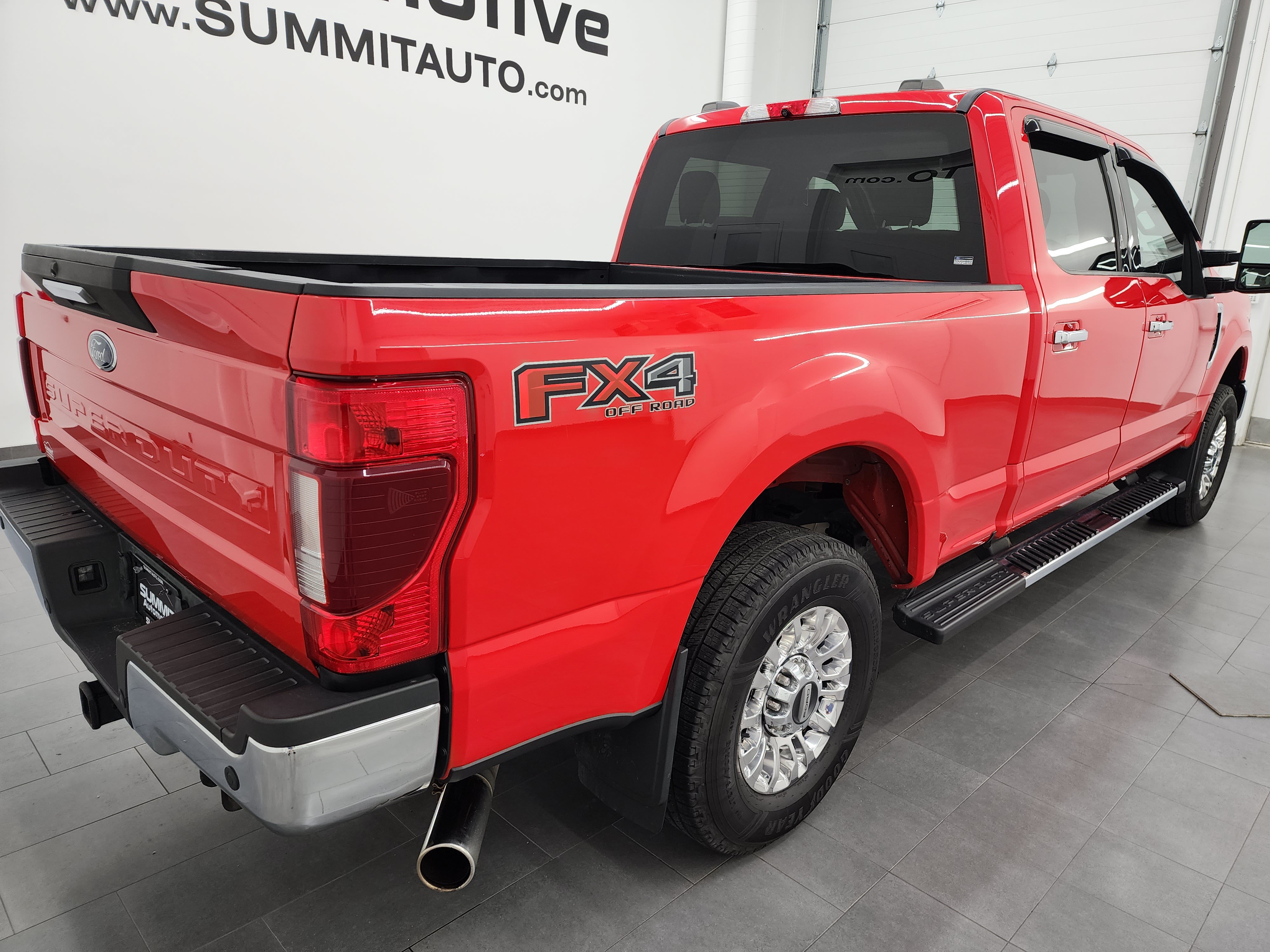 Used 2020 Ford F250 XLT w/ XLT Premium Package AWD/4WD image 4