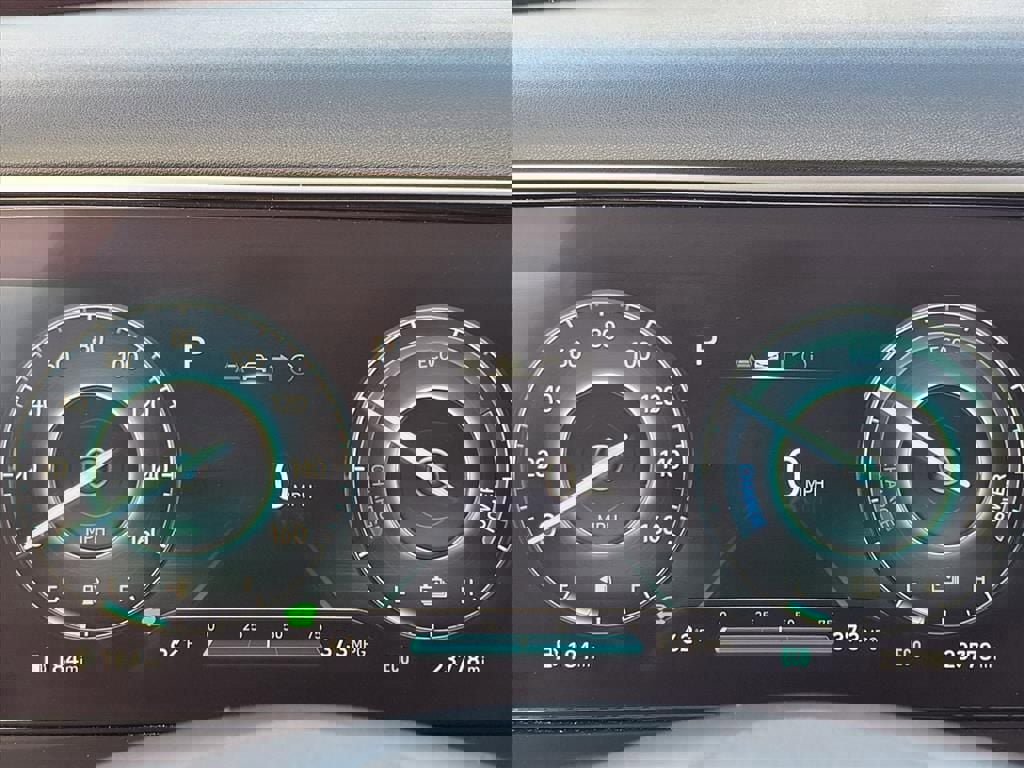 Used 2022 Hyundai Tucson Limited image 31