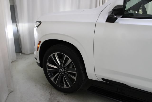 Used 2025 Cadillac Escalade ESV Sport w/ Touring Package AWD/4WD image 39