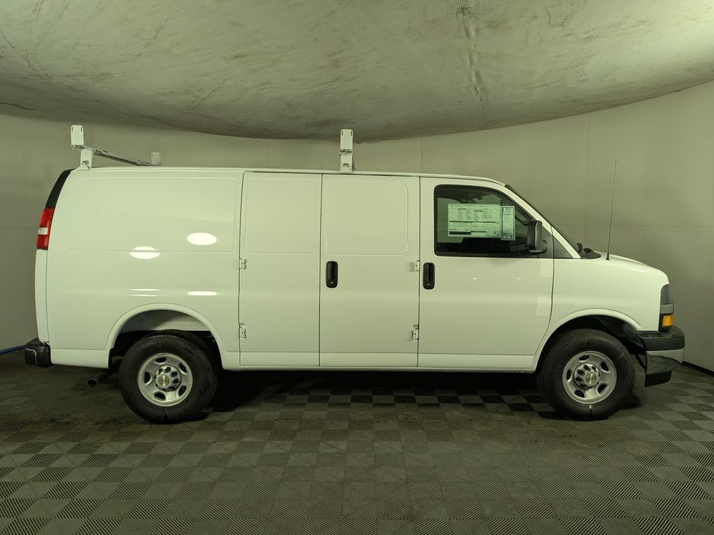 New 2026 Chevrolet Express 2500 w/ Driver Convenience Package RWD image 4