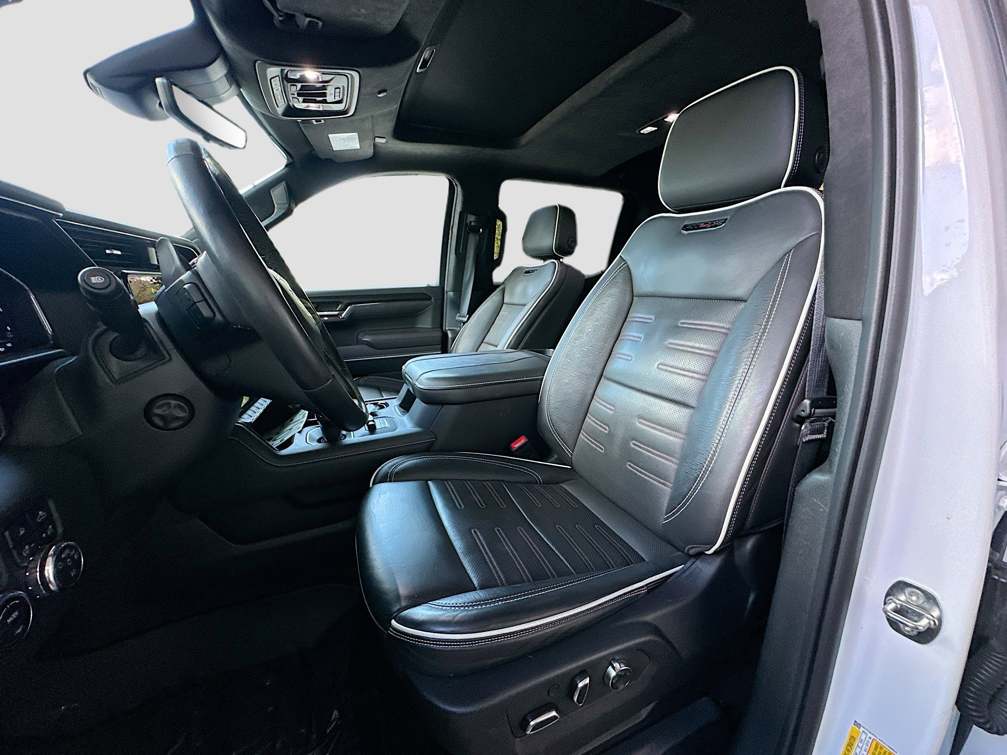 Used 2024 GMC Sierra 1500 AT4X image 22