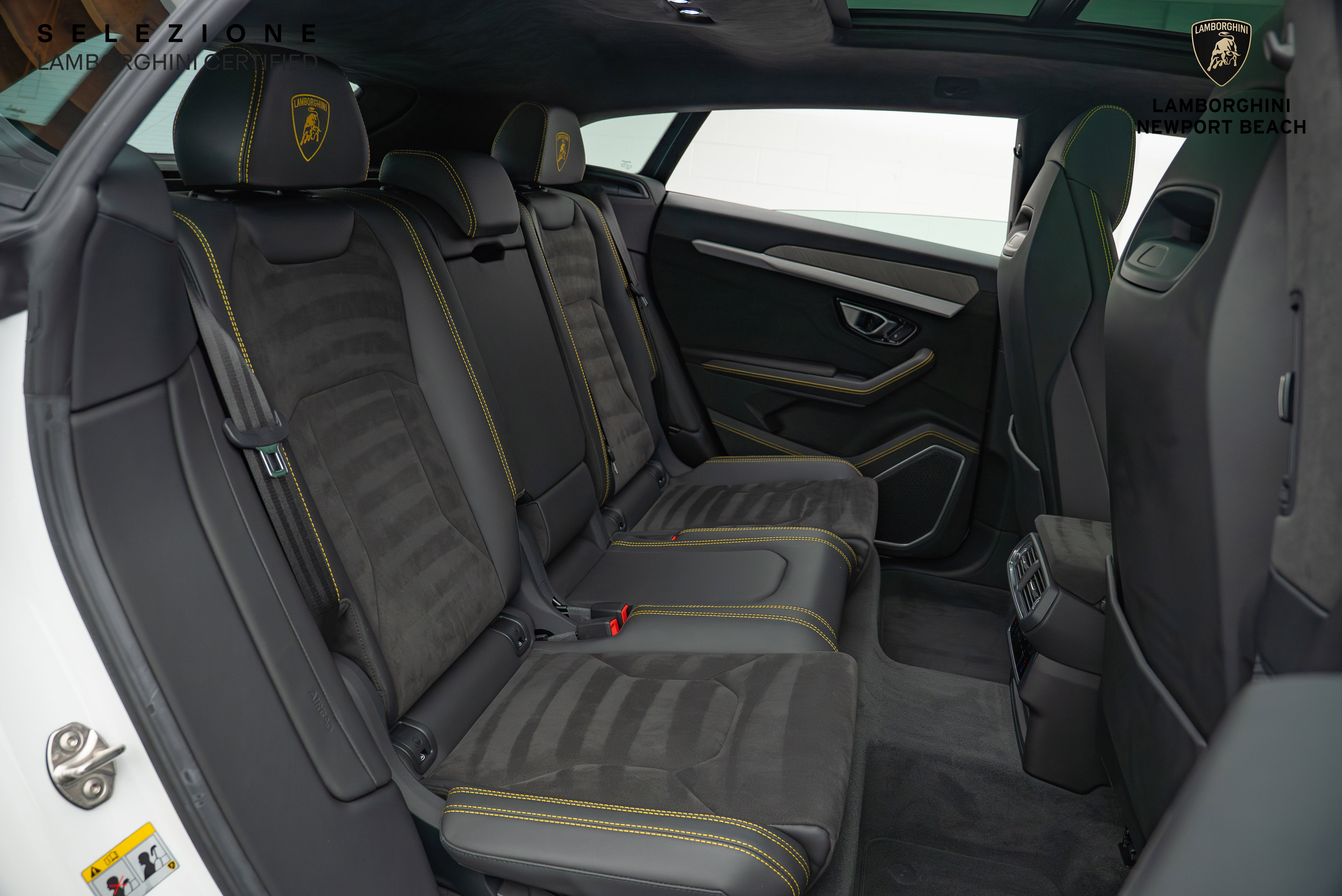 Used 2022 Lamborghini Urus image 24