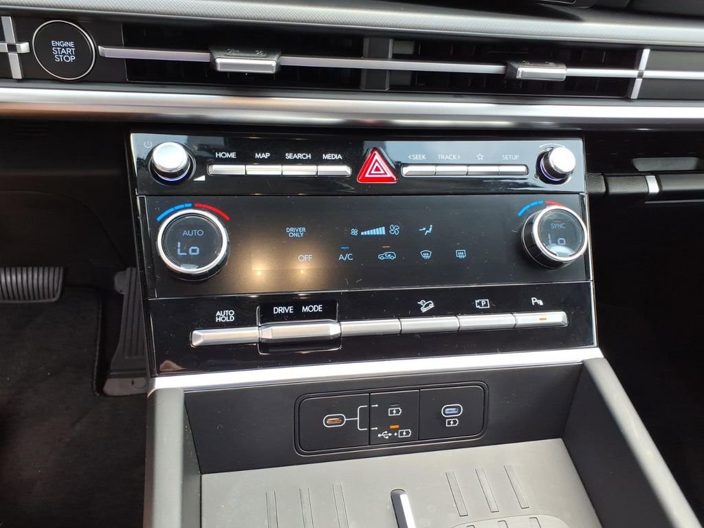 New 2026 Hyundai Santa Fe SE FWD image 23
