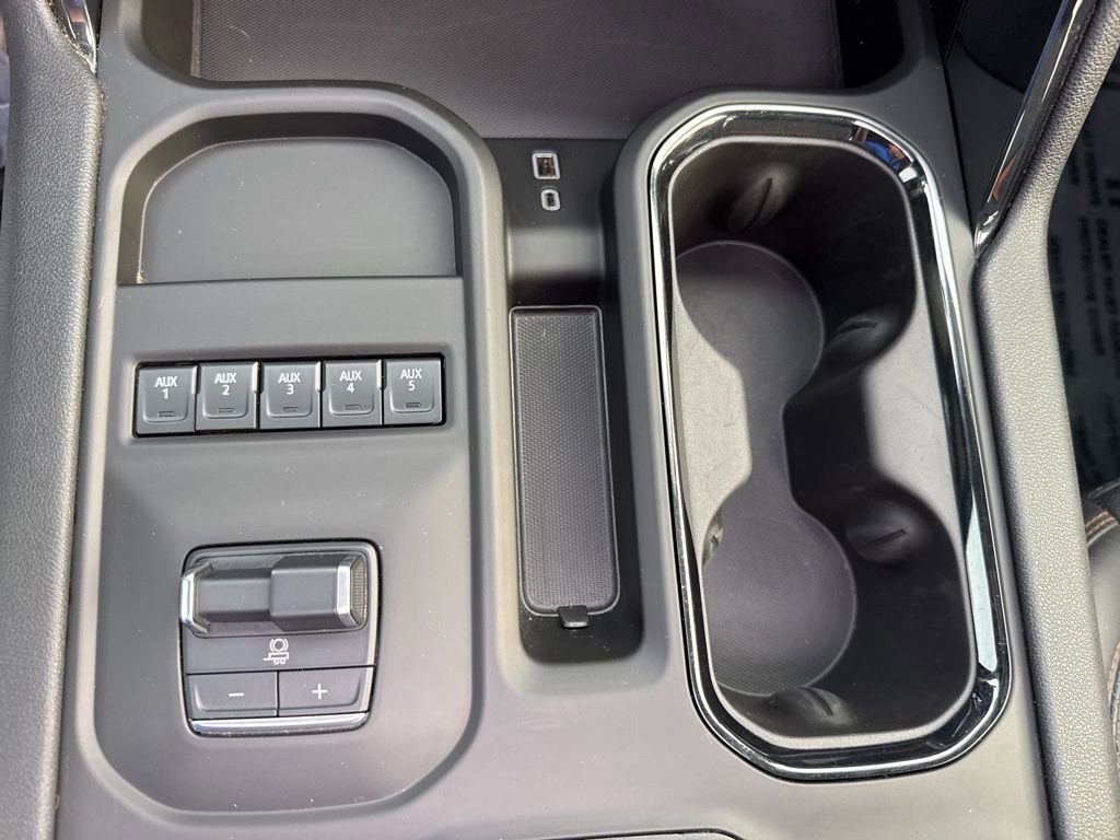 Certified 2025 GMC Sierra 3500 AT4 w/ AT4 Premium Plus Package image 15