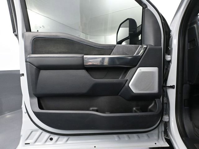 Used 2025 Ford F250 Platinum w/ FX4 Off-Road Package image 19