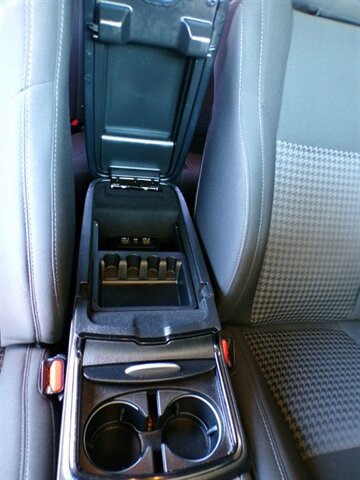 Used 2022 Dodge Charger GT w/ Blacktop Package RWD image 33