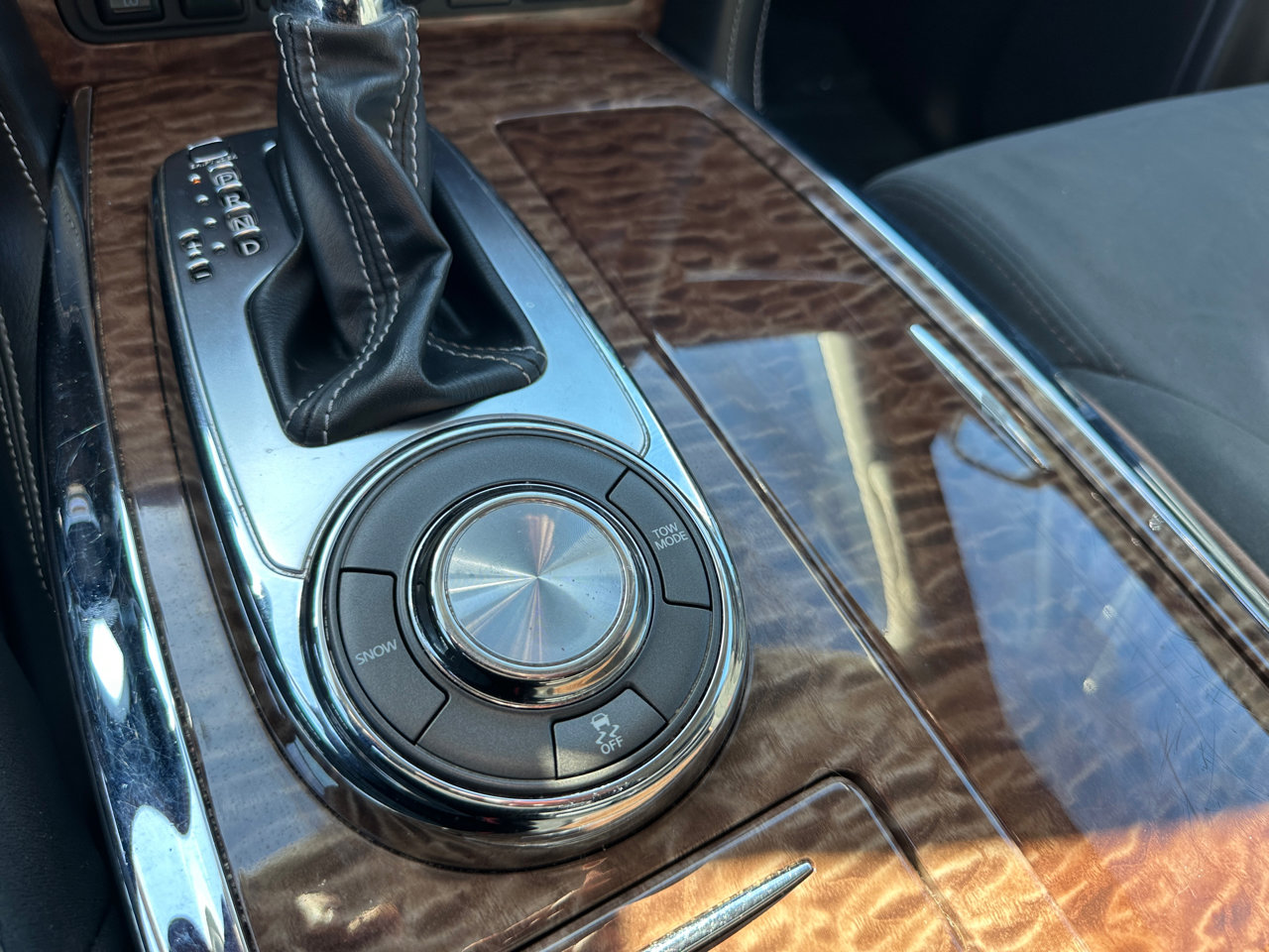 Used 2020 Nissan Armada SV w/ Driver Package image 46