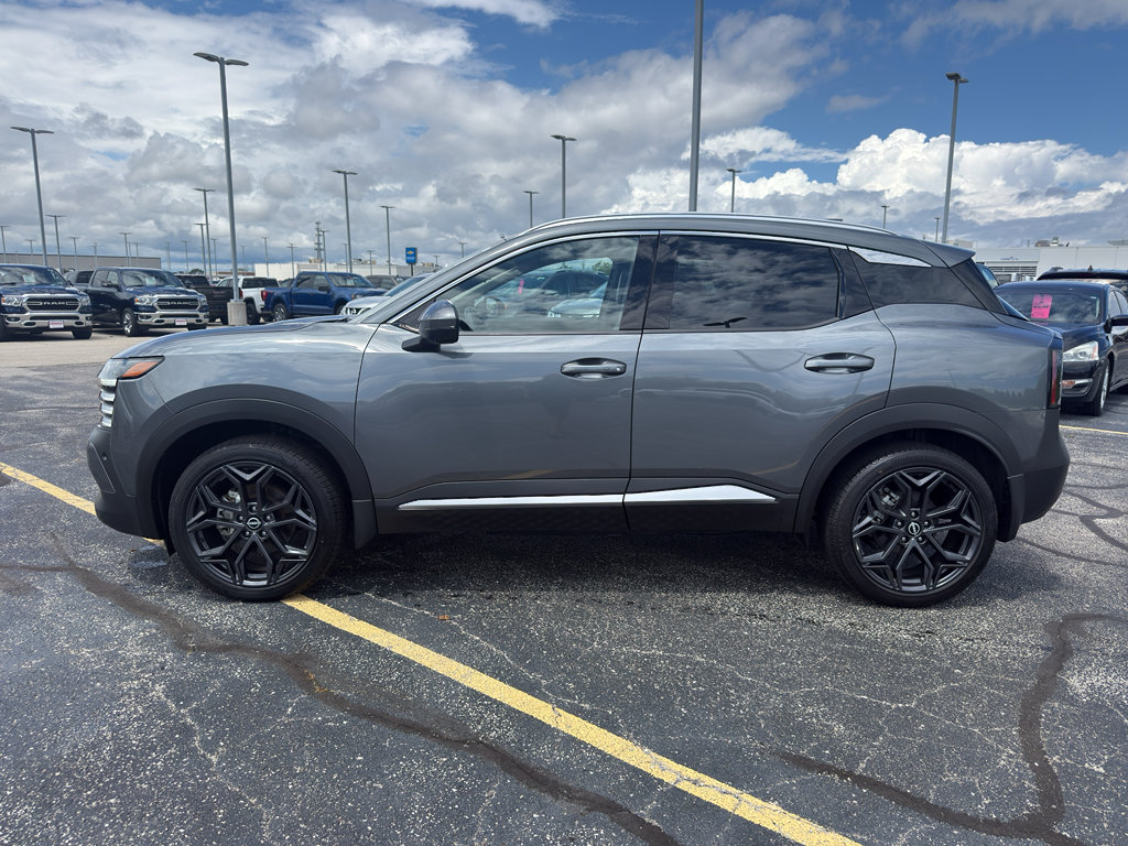 Certified 2025 Nissan Kicks SR w/ SR Premium Package AWD/4WD image 6