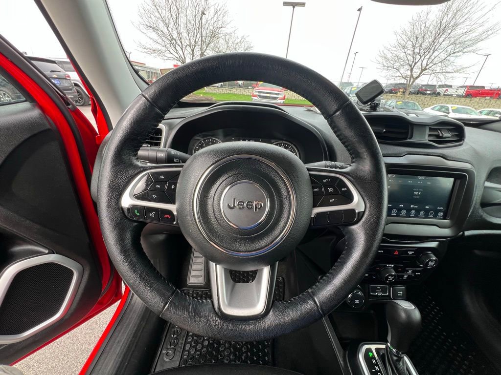 Used 2019 Jeep Renegade Latitude w/ Cold Weather Group AWD/4WD image 42